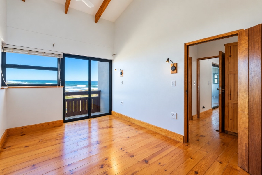 4 Bedroom Property for Sale in Kleinkrantz Western Cape